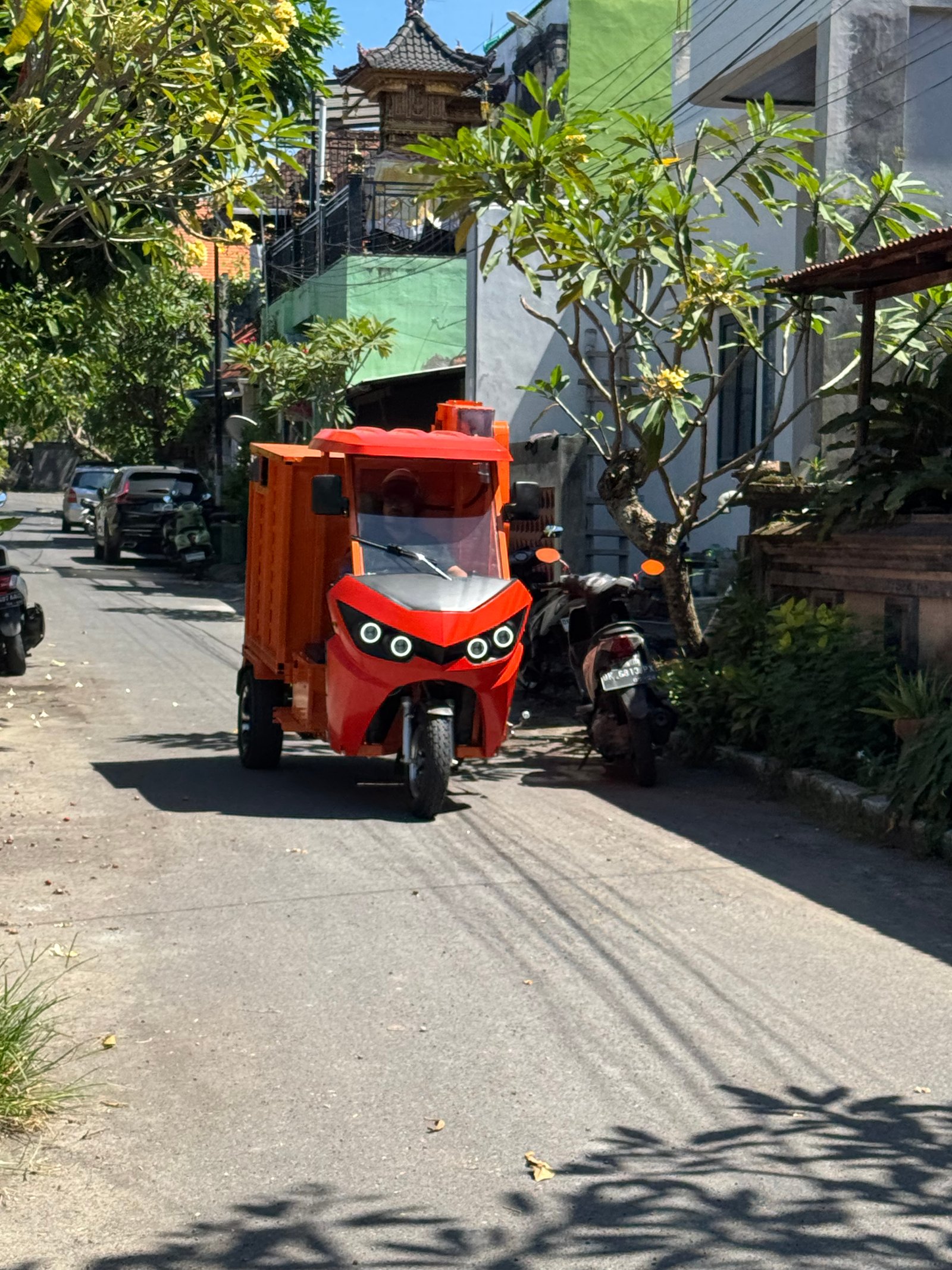 Electric R3 Waste Collection