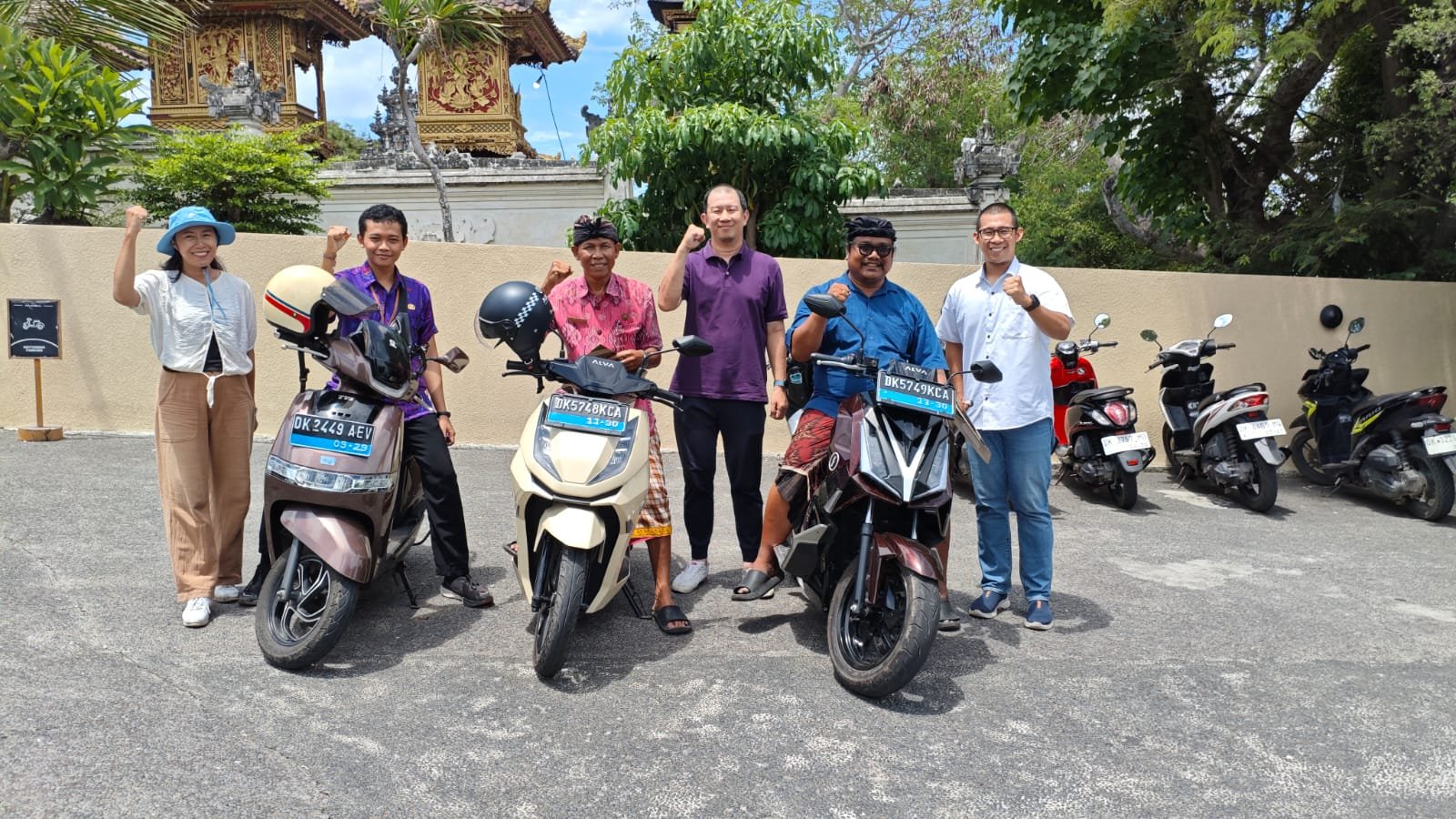 INAKO Tests Electric Motorcycles Across Nusa Penida’s Unique Terrain